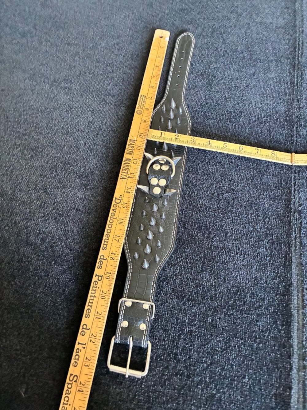 Leather dog collar - black - Collier en cuir noir pour chien avec des pics. - Picture 2 of 3